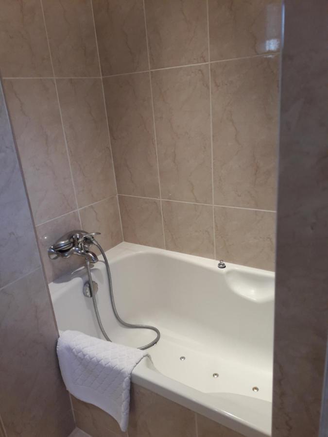 Artemis Suite Barbizon Exteriör bild